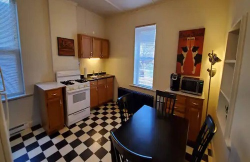 Lemay Apartment | Ideal Apartment for Traveling Nurses and Corporate Stays