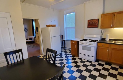 Lemay Apartment | Ideal Apartment for Traveling Nurses and Corporate Stays