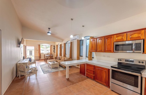 Esterillos Oeste House | New charming home in gated community + private pool