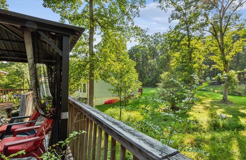 Locust Grove House | NEW! Charming Family Retreat with Scenic Views