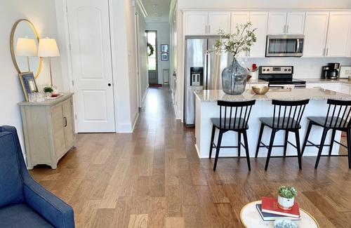 Oxford Condo | Spotless 3BR Oxford Condo with Pool - Guest Rated 10/10!