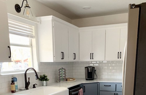 Waco House | Discover Coblentz Farm Cottage: Top-Rated Getaway with Kitchen