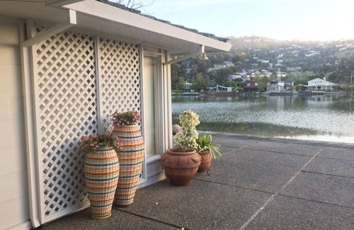 Belvedere Tiburon House | Beautiful Belvedere Lagoon Waterfront Home with Pool & Spa