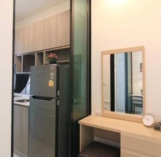 Ramkhamhaeng Apartment | Modern Condo with Gym & Pool near Lam Sali MRT