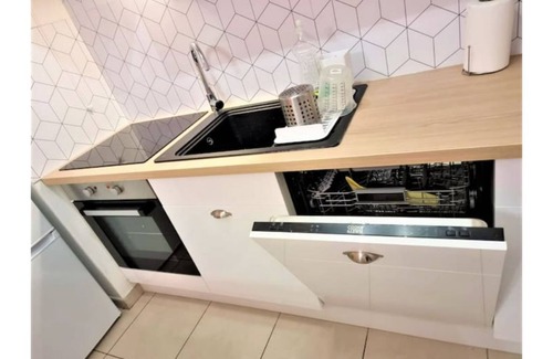Romainville Apartment | New condo, Quiet, Bright, Terrace, Free Parking