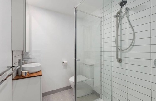 Connewarre House | *New* Connewarre Guesthouse