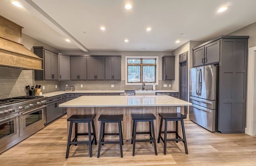 Swanton House | New Construction! 7 bedroom luxury lakefront home in golf neighborhood!