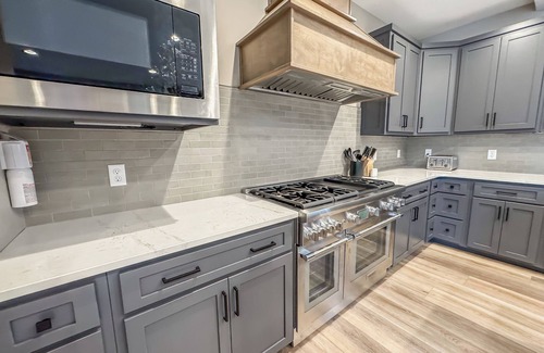 Swanton House | New Construction! 7 bedroom luxury lakefront home in golf neighborhood!