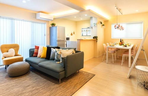 Chatan Apartment | Discover American Village: Family-Friendly Retreat in Okinawa