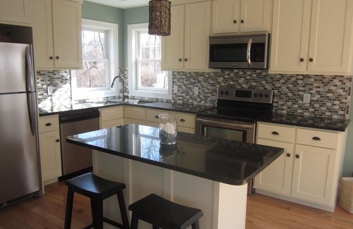 Little Compton House | New Coastal Retreat with Pool and Breakfast Near Beach