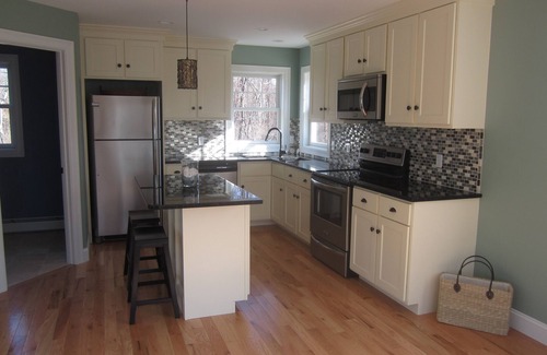 Little Compton House | New Coastal Retreat with Pool and Breakfast Near Beach