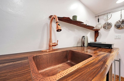 Rio Nido Apartment | NEW Contemporary Guest-Suite by Robaire in Guerneville/Rio Nido/Russian River