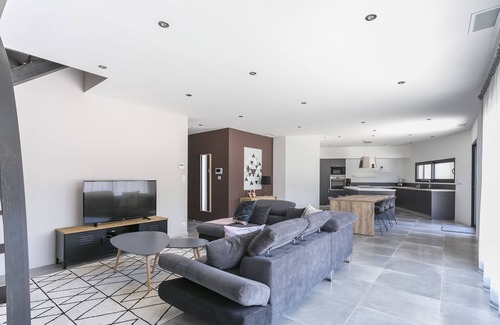 Cap d'Agde Villa | Modern Villa with Private Pool Steps from the Ocean