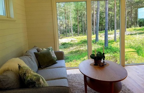Mellerud O Cabin | Inviting Cottage Near Vänern with Pool & Spa Amenities