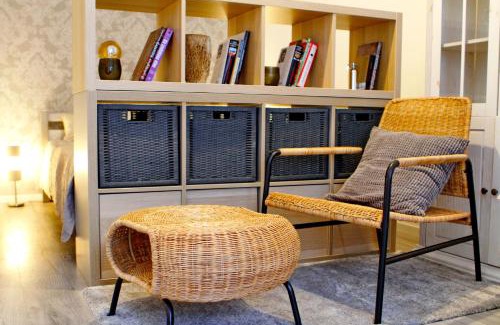 Teika Apartment | Inviting Apartment with Free Guarded Parking & High Ratings