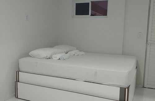 Ponta Negra Cabin | Charming Family-Run Hostel in Prime Location for Your Stay