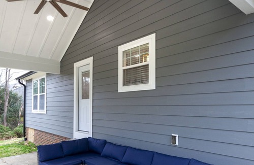 Toddville Road House | Cozy Modern 3-Bedroom Retreat Near Airport & Uptown
