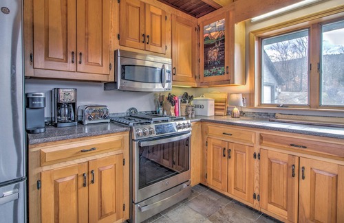 Windham House | Cozy Ski Chalet with Spectacular Views Near the Mountains