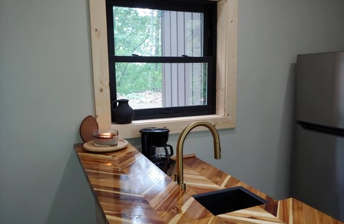 Means Cabin | New, Cozy, Secluded Cabin