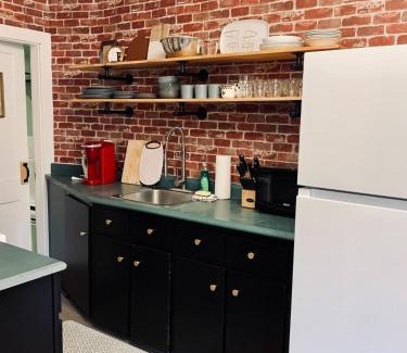 North End Apartment | Contemporary 2-BDRM Unit #3 Near Downtown - Pet Friendly