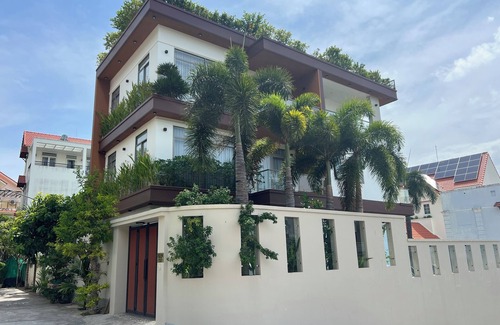 Vung Tau Villa | New cozzy seaview Pool Villa 5 bedrooms front beach Vung Tau 1