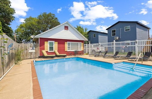 Monticello Apartment | NEW! Dave's Last Resort Lakeside-Cozy Cabin 6