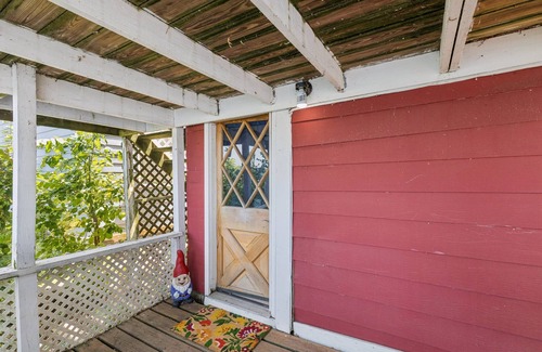 Monticello Apartment | NEW! Dave's Last Resort Lakeside-Comfy Cabin 5