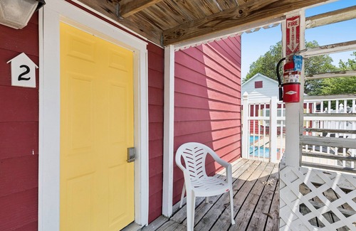 Monticello Apartment | NEW! Dave's Last Resort Poolside-Comforting Cabin 2