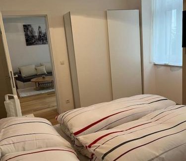 Rudolfsheim-Funfhaus Apartment | Modern Family-Friendly Retreat in Vibrant Vienna