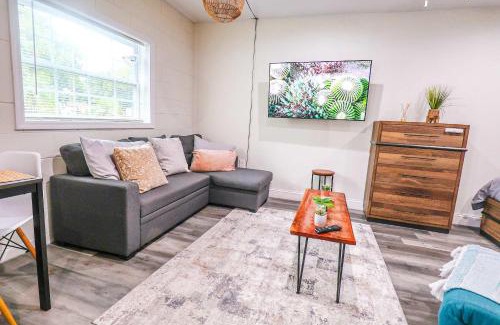 Orlando Apartment | Newly Designed Apartment Near UCF - Pet Friendly Stay