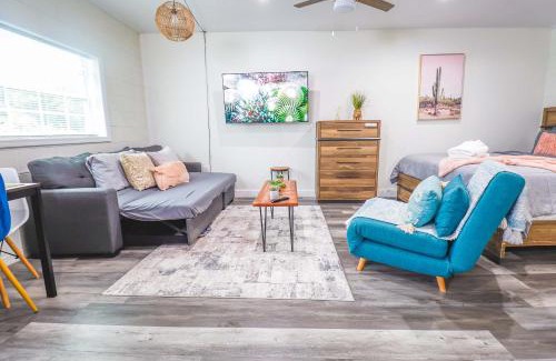 Orlando Apartment | Newly Designed Apartment Near UCF - Pet Friendly Stay