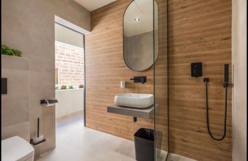 Senglea Apartment | Designer 1-Bedroom Apartment Steps from Valletta Ferry