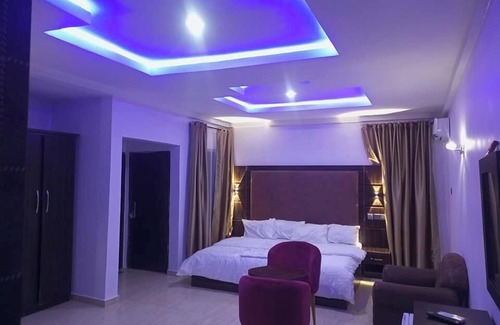 Jos Hotel | Discover New Diamond Suites & Apartment in Jos