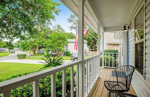 Savannah Cottage | Island Oaks Cottage: Top-Rated Stay near Savannah & Tybee