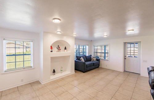 Fort Myers House | Family-Friendly Dock Canal Home with Pool & Gulf Access
