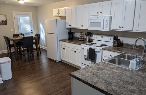 Perry Apartment | Pet-Friendly Retreat in Downtown Perry - 10/10 Guest Rated