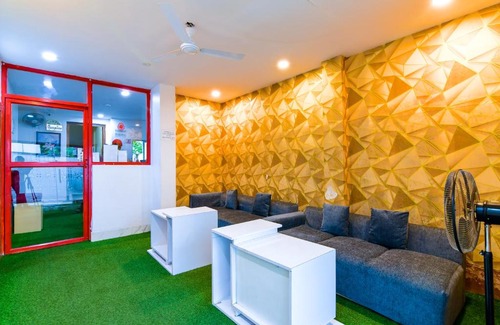 Kolkata Hotel | Discover NEW DREAM PALACE: Family-Friendly with Breakfast