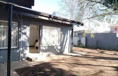 Mahikeng House | New Dreamland Guesthouse