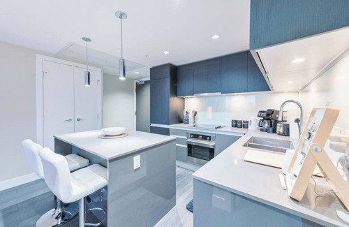 Victoria Park Condo | Scenic DT Views | Convenient UG Parking Near Saddledome