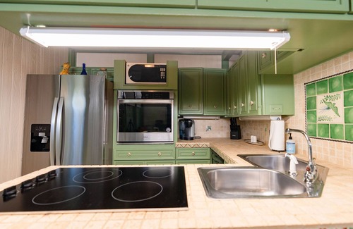 Eden Isle House | Discover Eden Isle Home: Pool, Breakfast & Marina Access