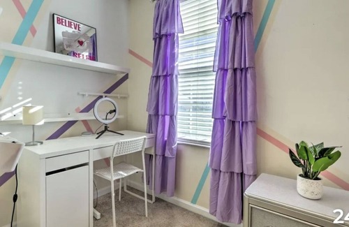 Summit Station House | NEW Elegant Home w/ Themed Rooms