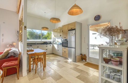 Les Portes-en-Re House | Exceptional Location: Beautiful Home with Pétanque Court