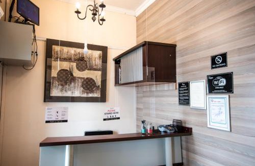 Scottsville Bed & Breakfast | Budget-Friendly New England Guest House with Pool Access