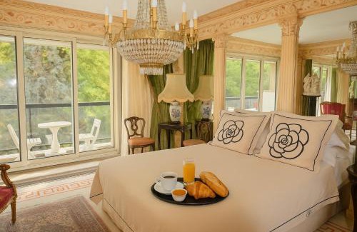 Chaillot Apartment | Renovated NEW ÉTOILE Arc de Triomphe with Pool & Spa
