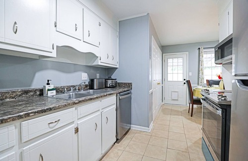 Evans House | Discover Evans Home: 10/10 Rated Near Augusta National