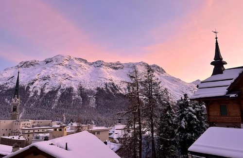 St. Moritz Apartment | New! Exclusive Apartment 3min to Chantarella Bahn