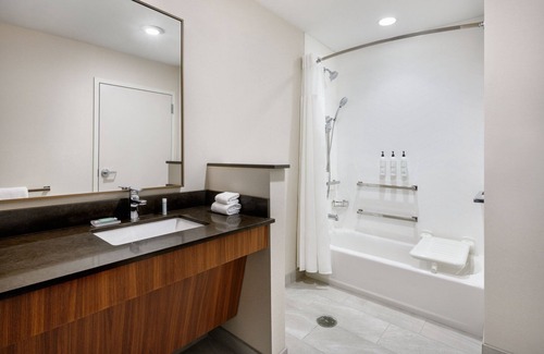 Millenia Hotel | Discover Fairfield Inn & Suites: Family-Friendly Orlando Stay