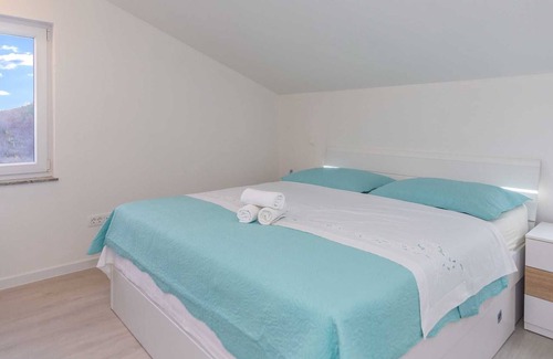 Cista Provo Villa | Family Villa Jela: Private Pool & Kitchen for 14 Guests