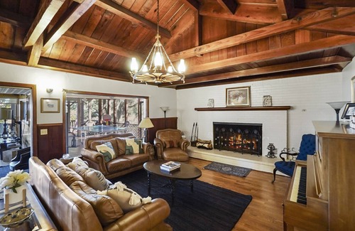 Lake Whitney House | New Fire Pit Area, Walk to Water, Pac-Man Game