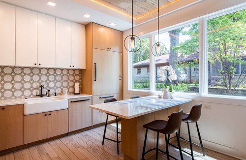 Versailles House | NEW Fireplace, Sunroom, Garden, Bourbon, Downtown LUX, Fully Loaded